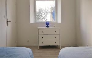 Maisons de vacances Beautiful Home In Erdeven With Wifi : photos des chambres