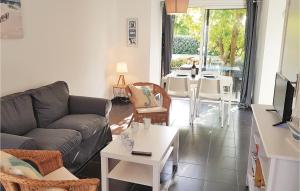 Maisons de vacances Beautiful Home In Erdeven With Wifi : photos des chambres