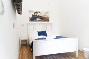 Pleasant 4 private rooms in shared Apartment- Ideal for short & Longstays