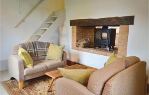 Cozy Home In Grigny With Kitchen