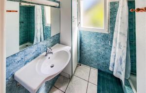 Maisons de vacances Holiday Home Fleurac P-697 : photos des chambres