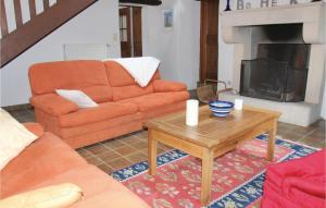 Maisons de vacances Three-Bedroom Holiday Home in Manas : photos des chambres