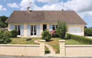 Awesome home in Chef du Pont with 5 Bedrooms and WiFi