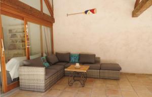 Maisons de vacances Beautiful Home In Callian With 4 Bedrooms, Wifi And Outdoor Swimming Pool : photos des chambres