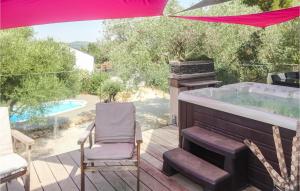 Maisons de vacances Beautiful Home In Balaruc-les-bains With 4 Bedrooms, Wifi And Private Swimming Pool : photos des chambres