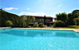 Maisons de vacances Amazing home in St Privat des Vieux with 4 Bedrooms, WiFi and Outdoor swimming pool : photos des chambres