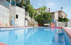 Appartements Awesome apartment in Talasani with 2 Bedrooms, Private swimming pool and Outdoor swimming pool : photos des chambres