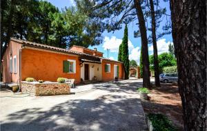 Maisons de vacances Stunning home in Roussillon with 3 Bedrooms, WiFi and Outdoor swimming pool : photos des chambres