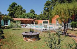 Maisons de vacances Stunning home in Roussillon with 3 Bedrooms, WiFi and Outdoor swimming pool : photos des chambres