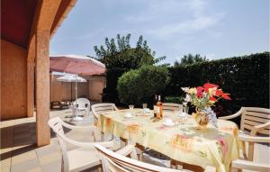 Maisons de vacances Two-Bedroom Holiday Home In Sainte Marie Plage : photos des chambres
