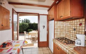 Maisons de vacances Two-Bedroom Holiday Home In Sainte Marie Plage : photos des chambres