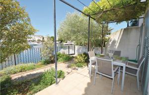 3 Bedroom Lovely Home In Aigues-Mortes