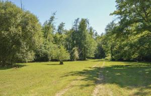 4 Bedroom Lovely Home In Mouleydier