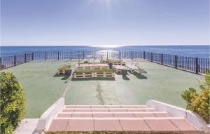 Lovely Apartment In Calahonda With Wifi