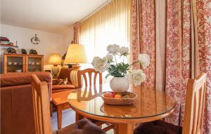 Cozy Apartment In Denia With Wifi