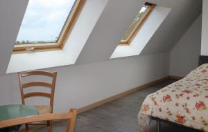 Maisons de vacances Stunning Home In Pleumeur Bodou : photos des chambres