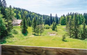 Awesome Apartment In Premanon