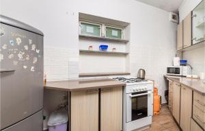Stunning apartment in Novalja with WiFi and 2 Bedrooms