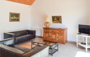 Maisons de vacances Amazing home in Roisel with 2 Bedrooms and WiFi : photos des chambres