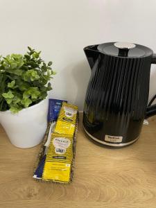 Metropole Apartments Studio City