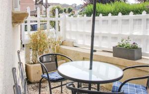 Gorgeous Apartment In Arromanches