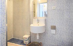 Appartements Gorgeous Apartment In Arromanches : photos des chambres