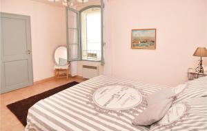 Appartements Beautiful apartment in Uzs with 1 Bedrooms and WiFi : photos des chambres