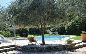 Maisons de vacances Amazing home in Sarrians with 1 Bedrooms, WiFi and Outdoor swimming pool : photos des chambres