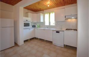 Appartements Awesome apartment in Cervione with 2 Bedrooms : photos des chambres