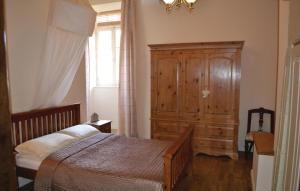 Maisons de vacances Holiday home Bonnemain QR-1601 : photos des chambres