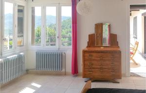 Maisons de vacances Stunning home in Lamalou les Bains with 3 Bedrooms, WiFi and Outdoor swimming pool : photos des chambres