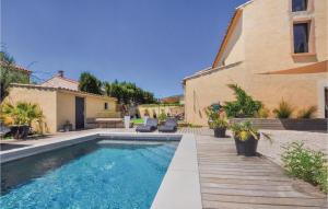 Maisons de vacances Nice home in Narbonne with 4 Bedrooms, Internet and Outdoor swimming pool : photos des chambres