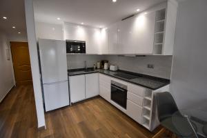 Urb Pueblo del Parque, Luxury 2 bedroom apartment. Fantastic central location.