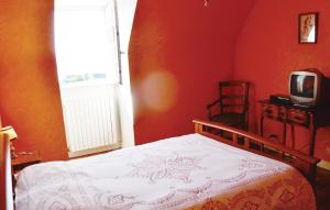 Maisons de vacances Lovely Home In Plomodiern With Wifi : photos des chambres