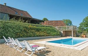 Maisons de vacances Amazing home in Sarrazac with 3 Bedrooms, WiFi and Outdoor swimming pool : photos des chambres