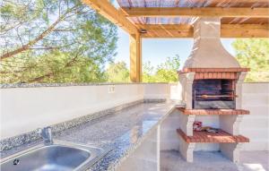 Awesome Home In Iznájar