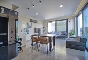 Villa Maripol by PosarelliVillas