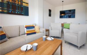 Stunning Apartment In Estepona With 2 Bedrooms, Wifi And Outdoor Swimming Pool