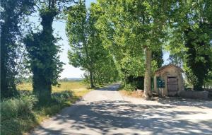 Maisons de vacances Nice Home In Narbonne With Sauna : Maison de Vacances 2 Chambres