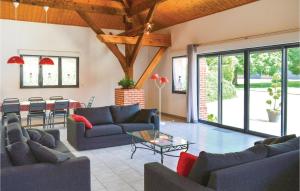 Maisons de vacances Beautiful home in Roisel with 4 Bedrooms and WiFi : photos des chambres