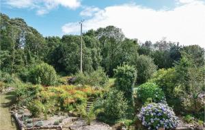 Maisons de vacances 3 Bedroom Cozy Home In Trezeny : photos des chambres