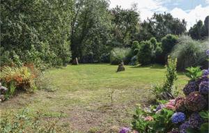 Maisons de vacances 3 Bedroom Cozy Home In Trezeny : photos des chambres