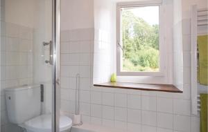 Maisons de vacances 3 Bedroom Cozy Home In Trezeny : photos des chambres