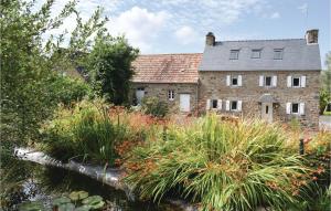Maisons de vacances 3 Bedroom Cozy Home In Trezeny : photos des chambres