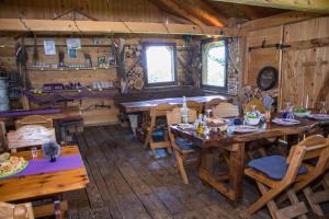 Apartment in Rakovica with balcony, air conditioning, Wi-Fi (601-2)