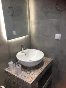 RHODIAN TREASURE Spiridione apartment