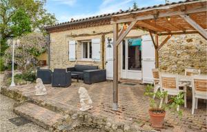 Maisons de vacances Awesome Home In Gondrin With 3 Bedrooms, Private Swimming Pool And Outdoor Swimming Pool : photos des chambres