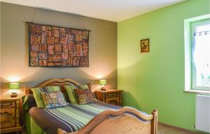 Maisons de vacances 3 Bedroom Gorgeous Home In Gondrin : photos des chambres