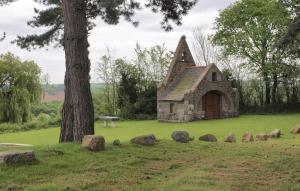 Maisons de vacances Holiday Home Mantallot with Fireplace I : photos des chambres