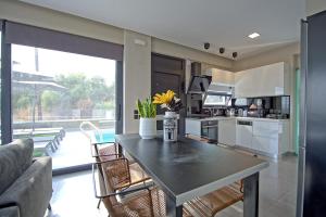 Villa Popi modern villa with private pool by MediterraneanVillas